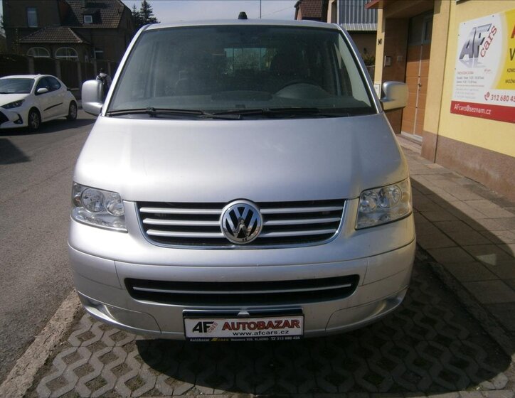 Volkswagen Multivan 2