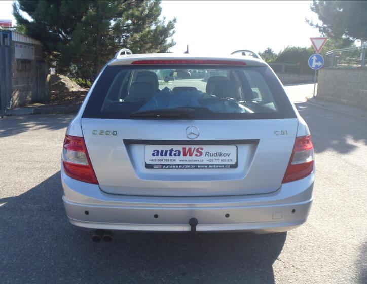Mercedes-Benz Třídy C Kombi 2,1 l 100 kw