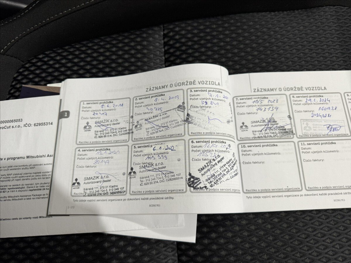 Mitsubishi Outlander SUV / Terénní 2,3 l 110 kw