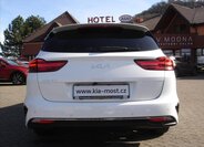 KIA Ceed 8