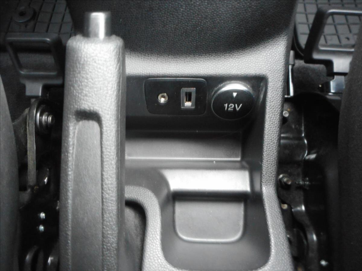 Ford EcoSport SUV / Terénní 1,5 l 82 kw