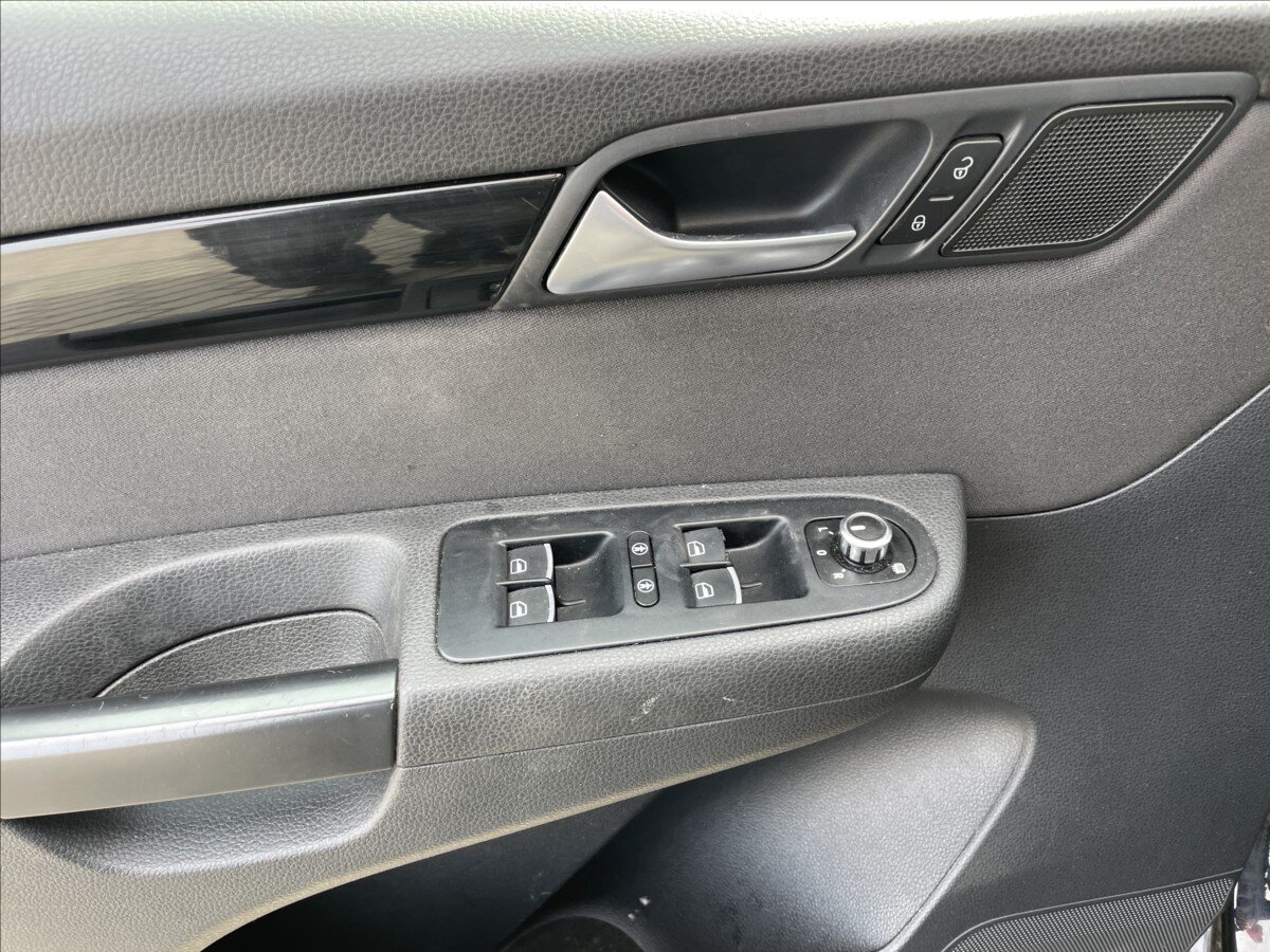 Seat Alhambra Kombi 1,4 l 110 kw