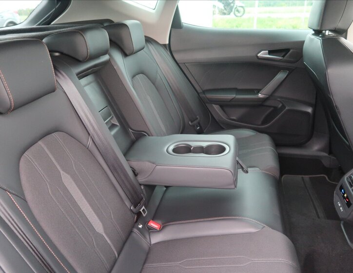 Cupra Formentor SUV / Terénní 2,0 l 140 kw