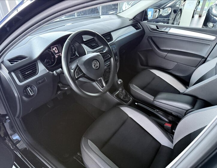 Škoda Rapid Hatchback 999,0 70 kw