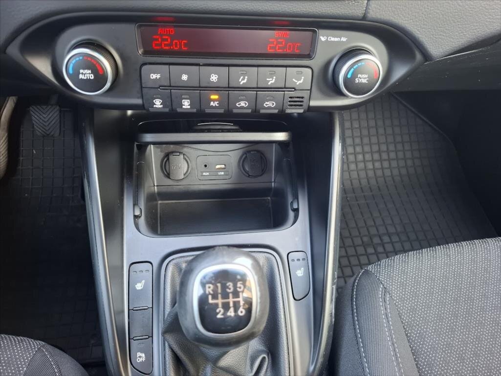 KIA Carens Kombi 1,7 l 104 kw