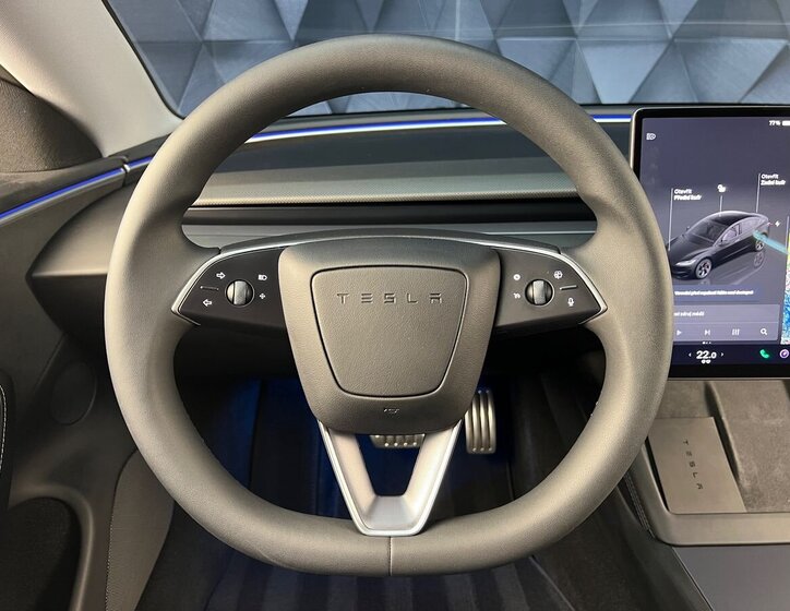Tesla Model 3 Sedan 0,0 341 kw