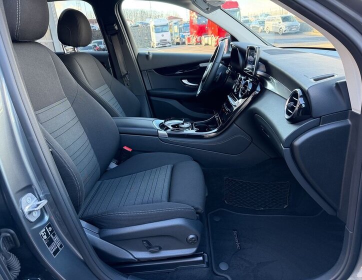 Mercedes-Benz GLC 10