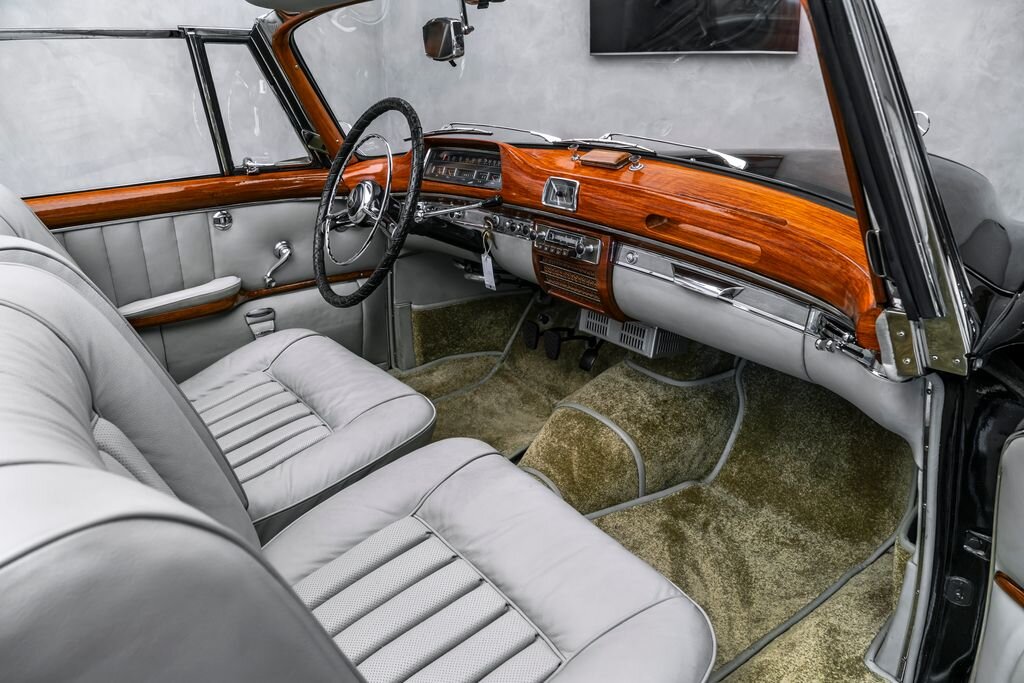 Mercedes-Benz 220 Kabriolet 2,2 l 78 kw