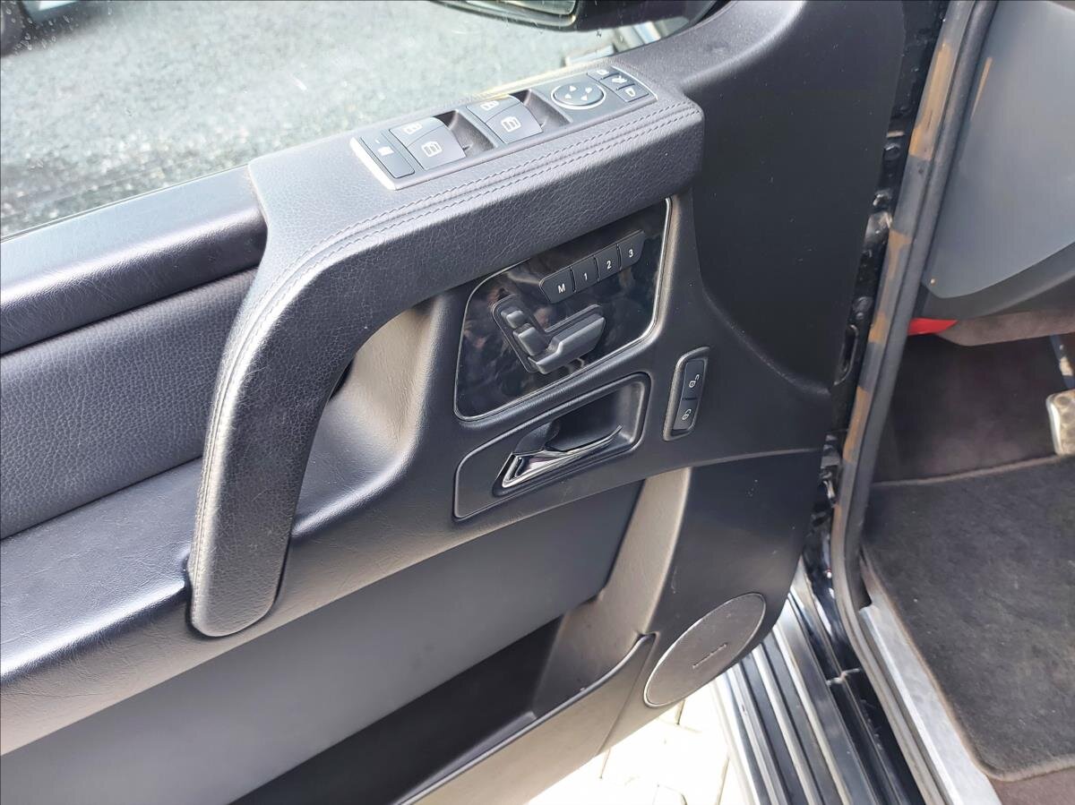 Mercedes-Benz Třídy G SUV / Terénní 3,0 l 155 kw