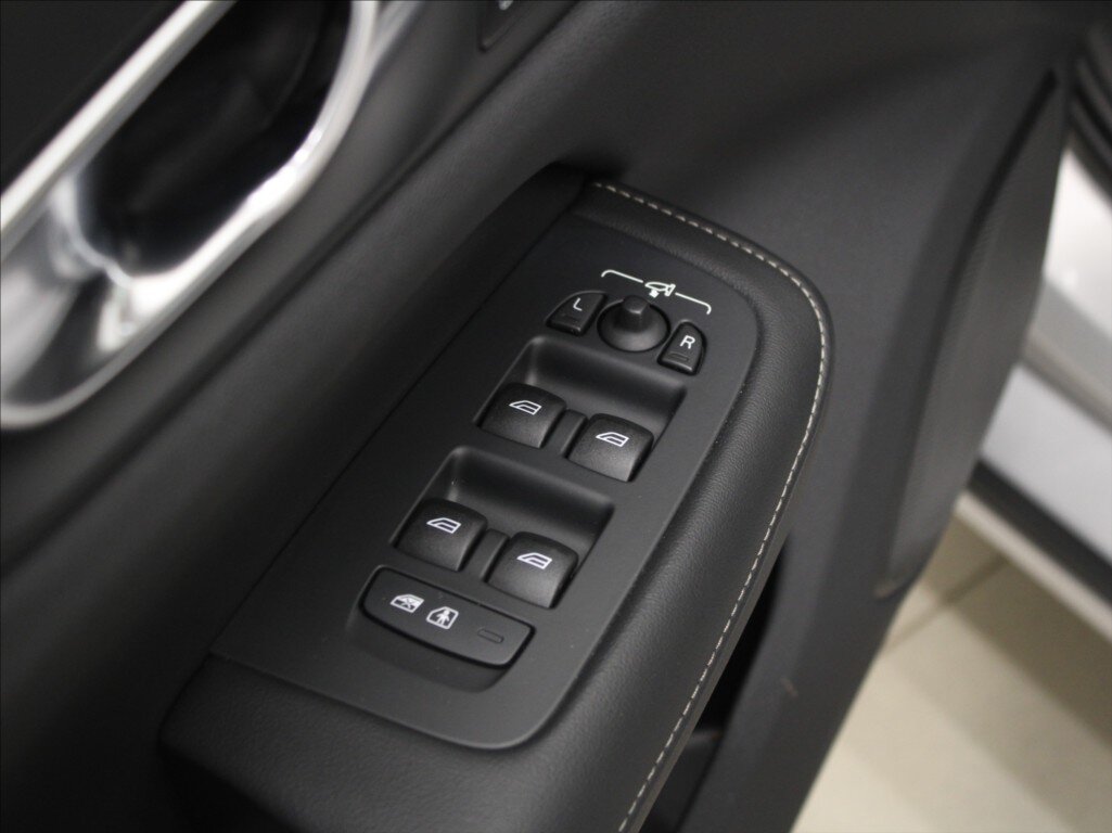 Volvo S60 Sedan / Limuzína 2,0 l 335 kw