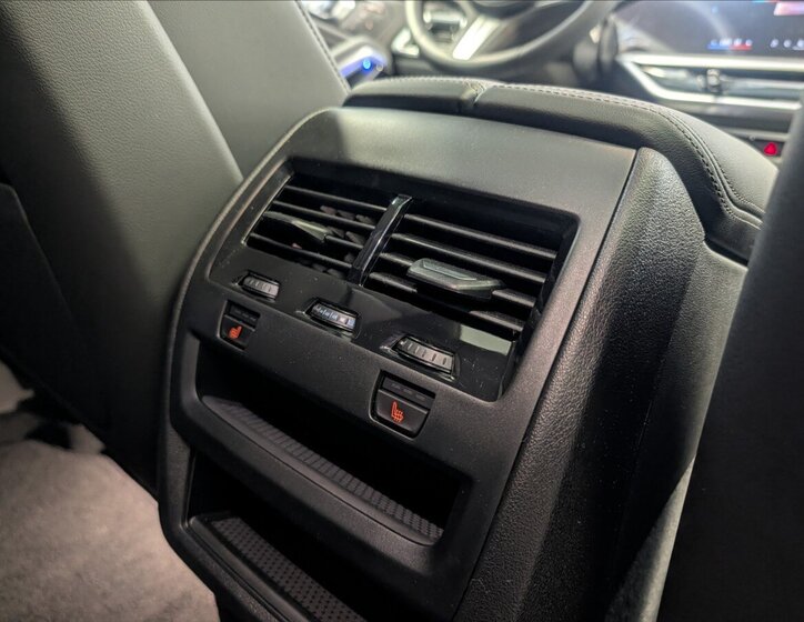 BMW X6 Sedan 3,0 l 210 kw