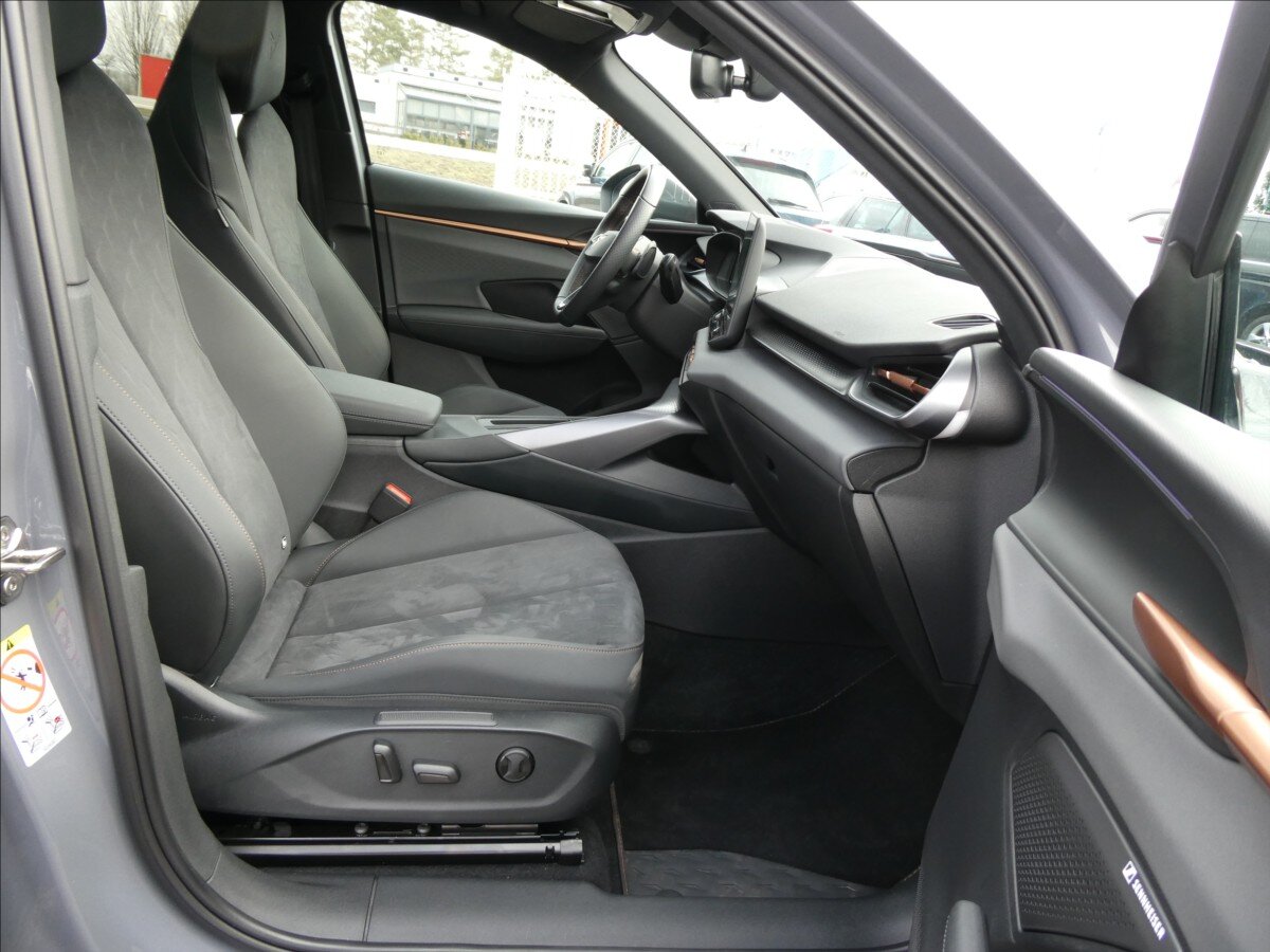 Cupra Terramar SUV / Terénní 2,0 l 195 kw