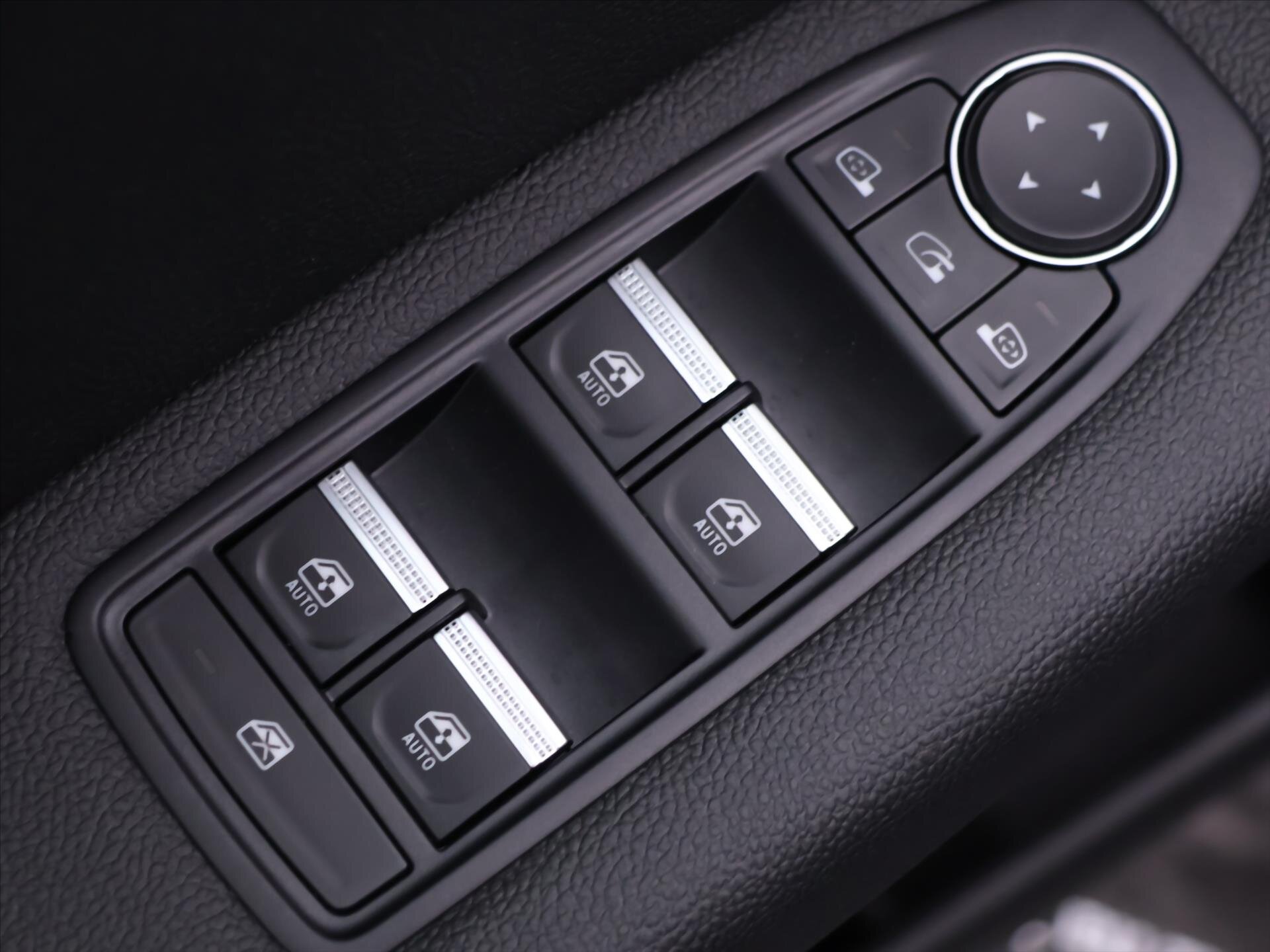 Renault Captur SUV / Terénní 1,6 l 68 kw