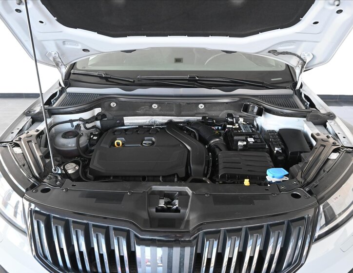 Škoda Karoq SUV 1,5 l 110 kw