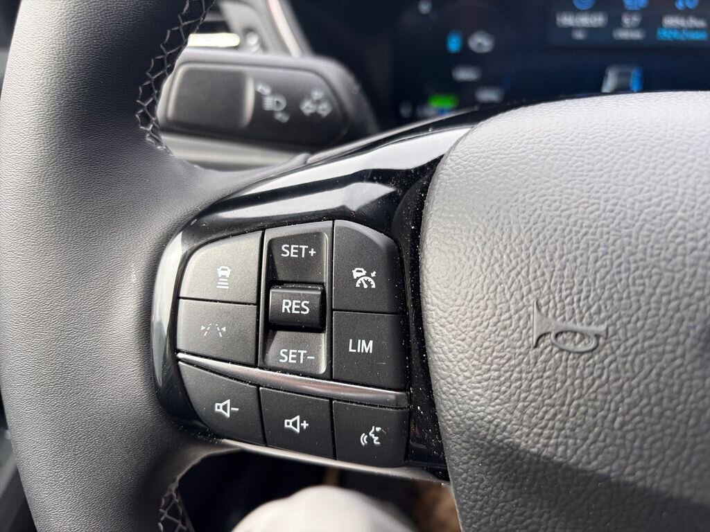 Ford Kuga SUV / Terénní 2,5 l 178 kw