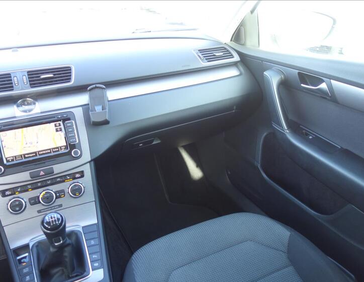 Volkswagen Passat 18