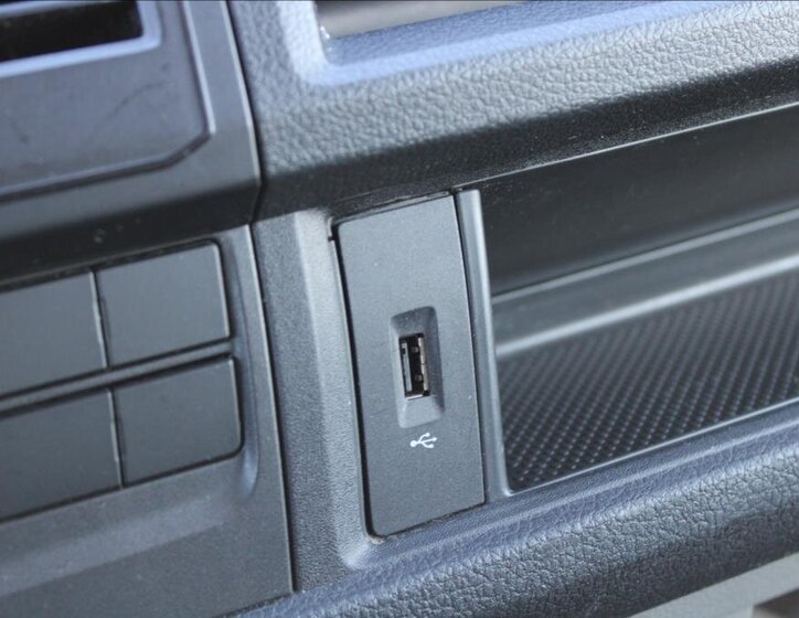 Volkswagen Transporter Skříň 2,0 l 110 kw