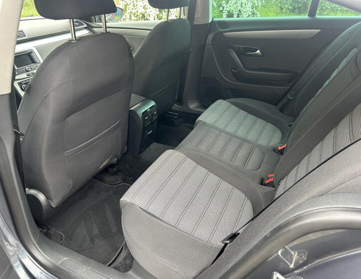 Volkswagen Passat CC 32