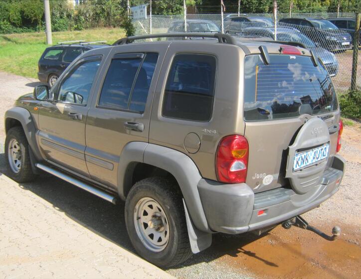 Jeep Cherokee 4