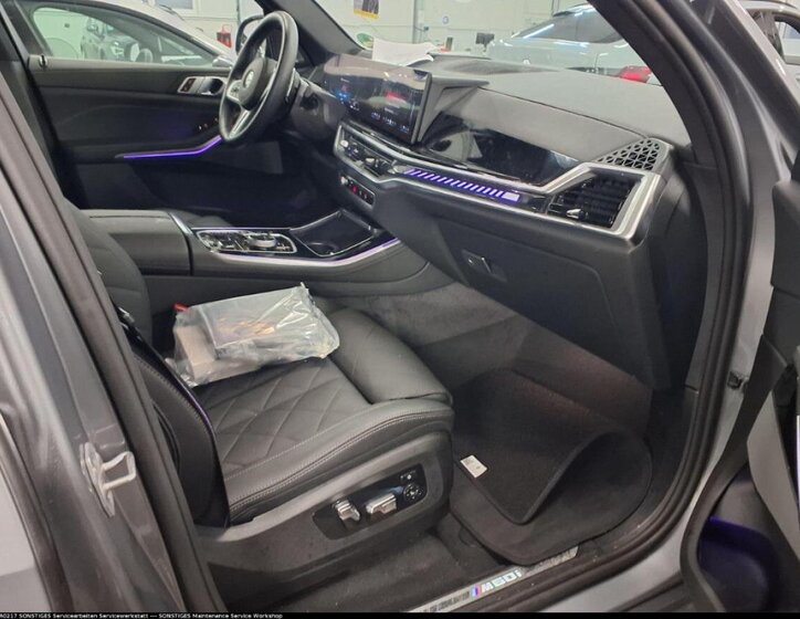 BMW X5 SUV / Terénní 4,4 l 390 kw