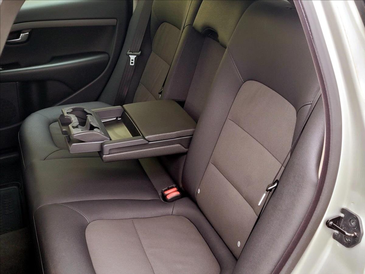 Volvo V70 Kombi 2,4 l 129 kw