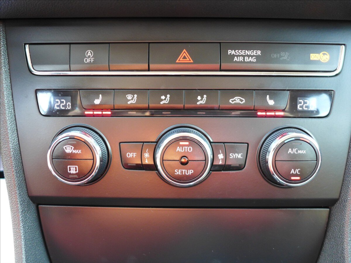 Seat Leon Hatchback 1,4 l 90 kw