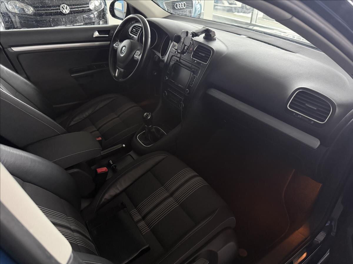 Volkswagen Golf Kombi 1,2 l 77 kw