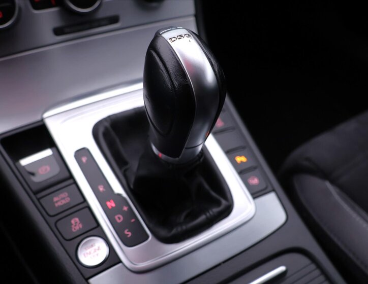 Volkswagen CC Sedan / Limuzína 2,0 l 130 kw