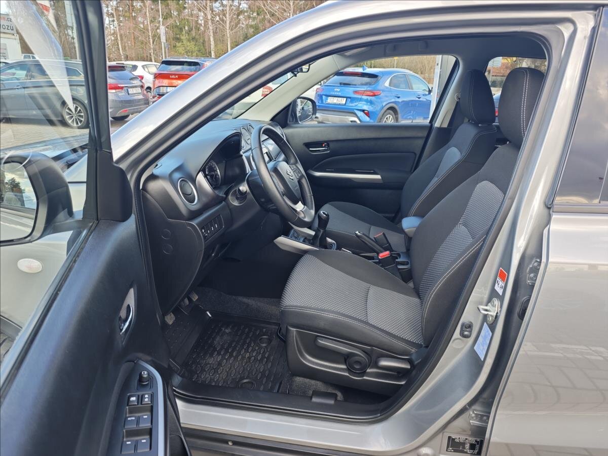 Suzuki Vitara SUV / Terénní 998,0 82 kw