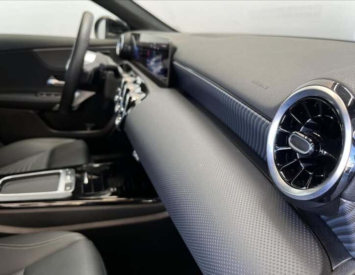 Mercedes-Benz Třídy A Hatchback 1,3 l 100 kw