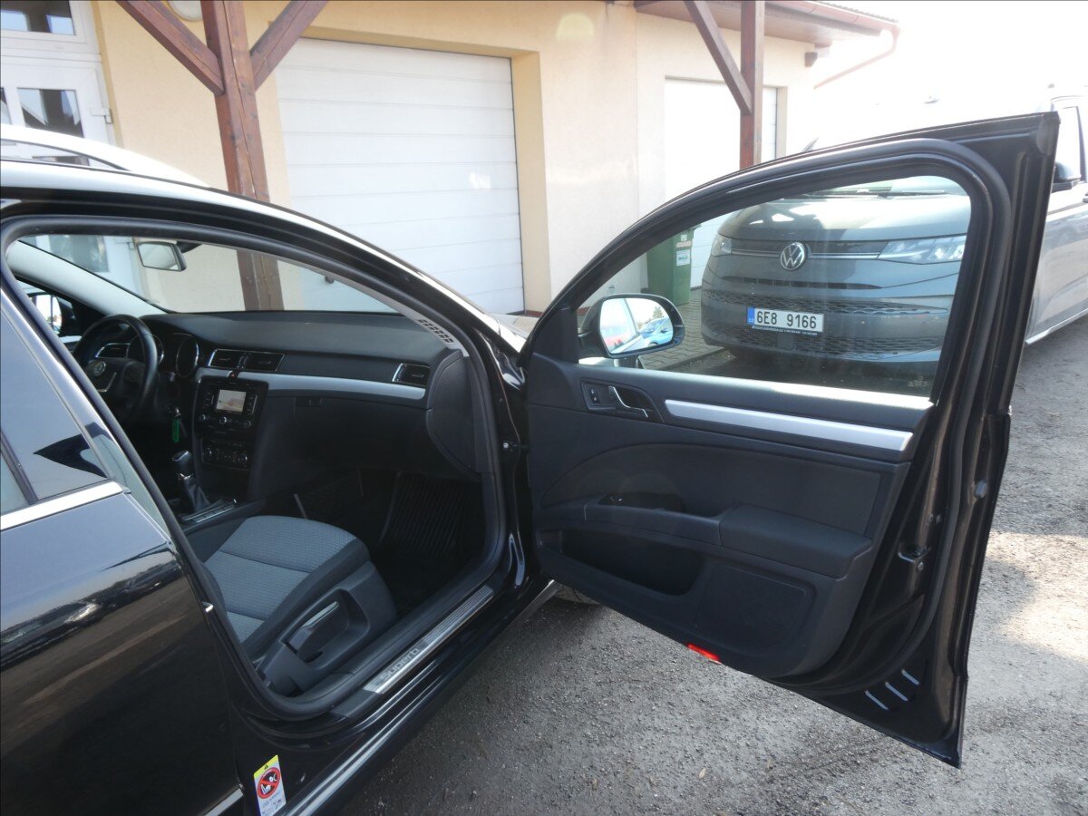 Škoda Superb Kombi 2,0 l 103 kw