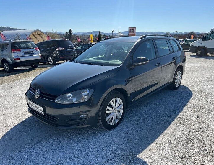 Volkswagen Golf Kombi 1,6 l 77 kw