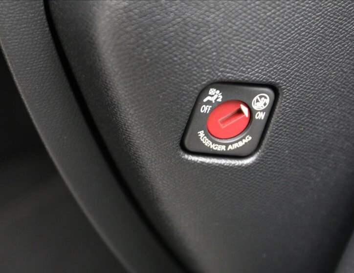 Peugeot 308 Kombi 1,5 l 96 kw