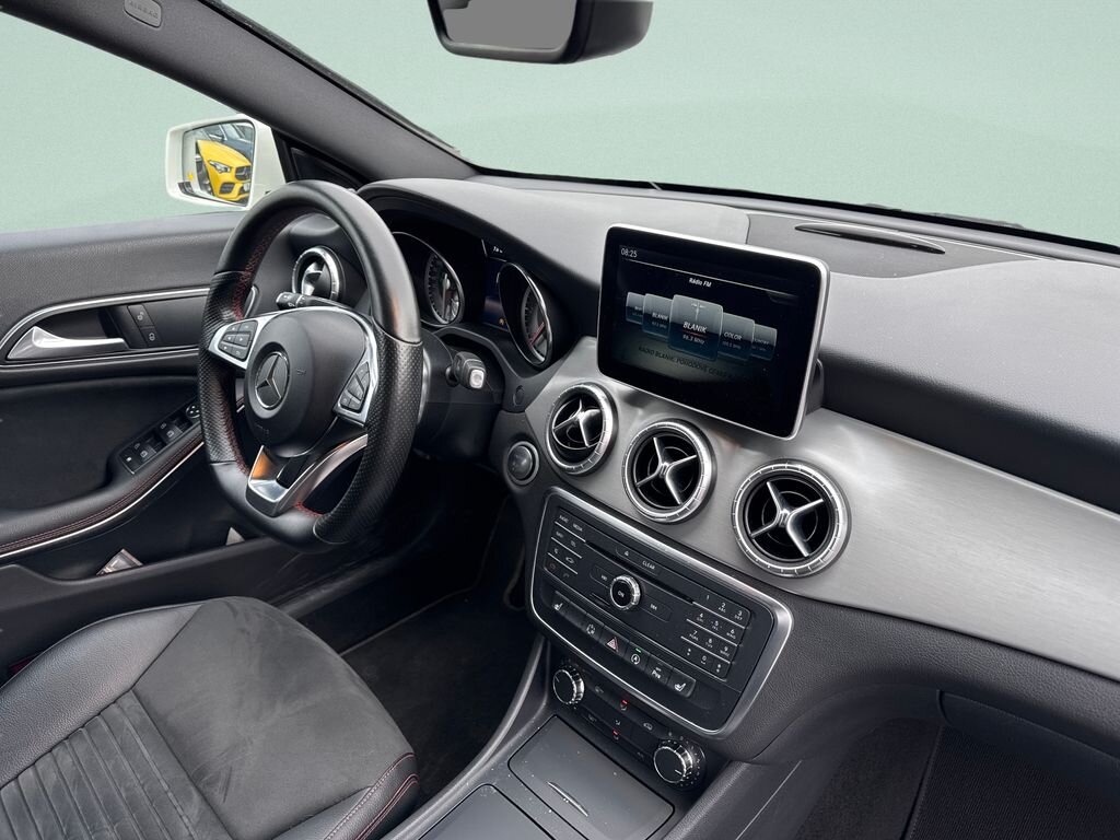Mercedes-Benz CLA MPV 0,0 130 kw