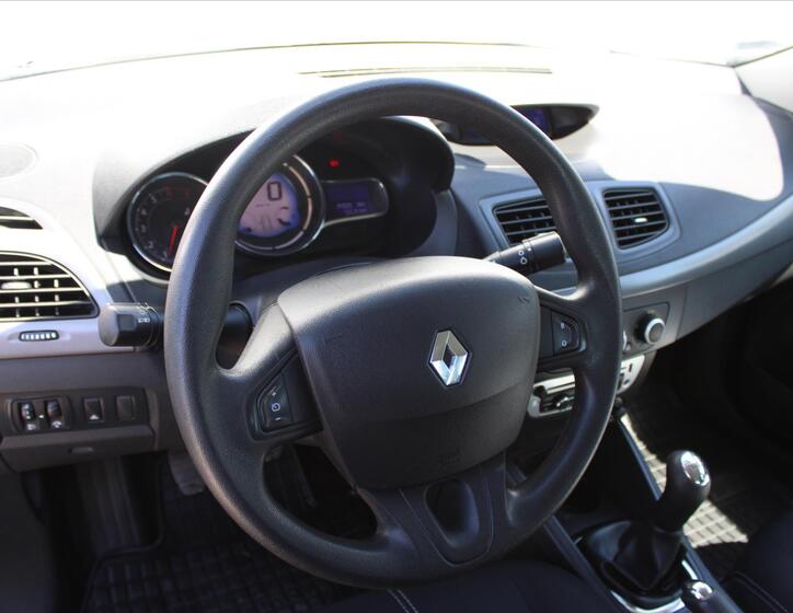 Renault Fluence 12