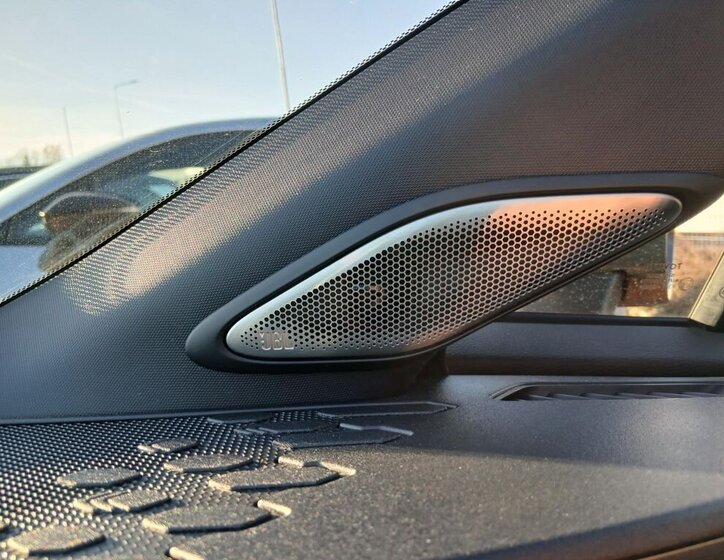 Toyota C-HR SUV / Terénní 2,0 l 112 kw