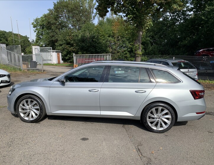 Škoda Superb 8