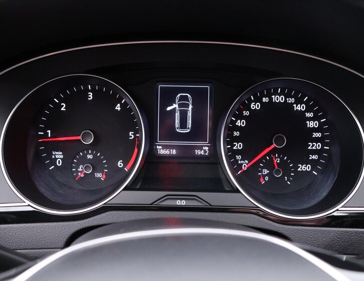 Volkswagen Passat Kombi 2,0 l 110 kw