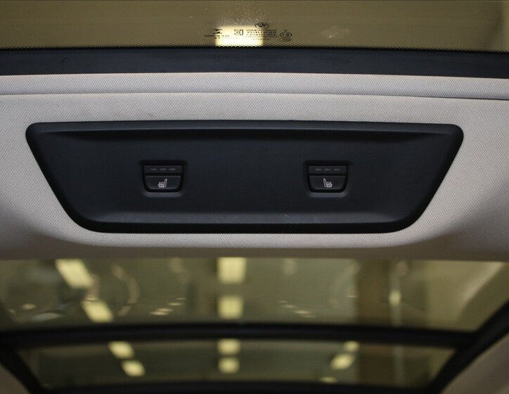 BMW X7 SUV / Terénní 3,0 l 195 kw