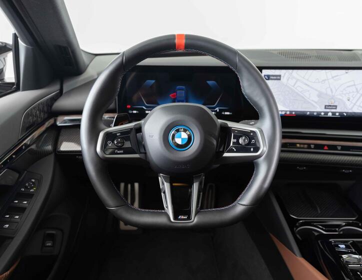 BMW i5 13