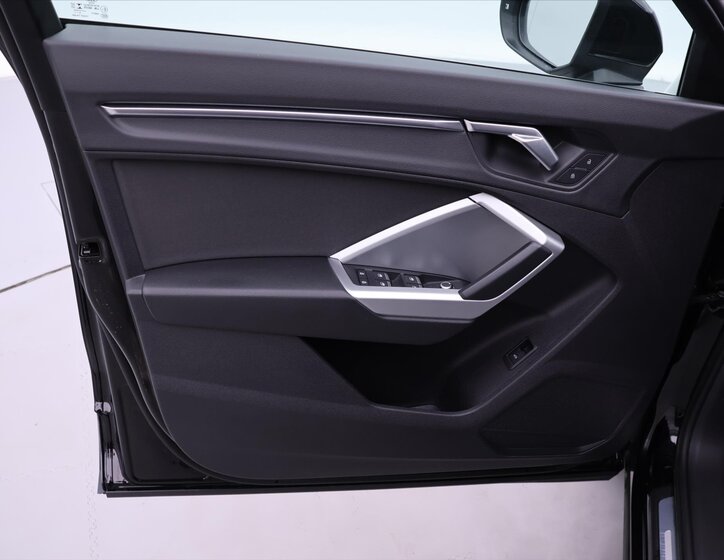 Audi Q3 SUV / Terénní 2,0 l 140 kw