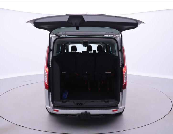 Ford Tourneo Custom 9