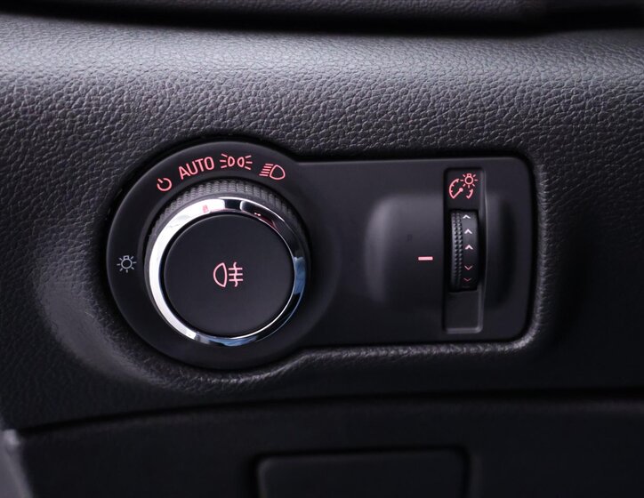 Opel Astra Hatchback 2,0 l 206 kw