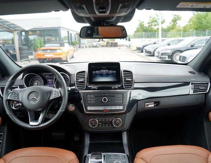 Mercedes-Benz GLS 28