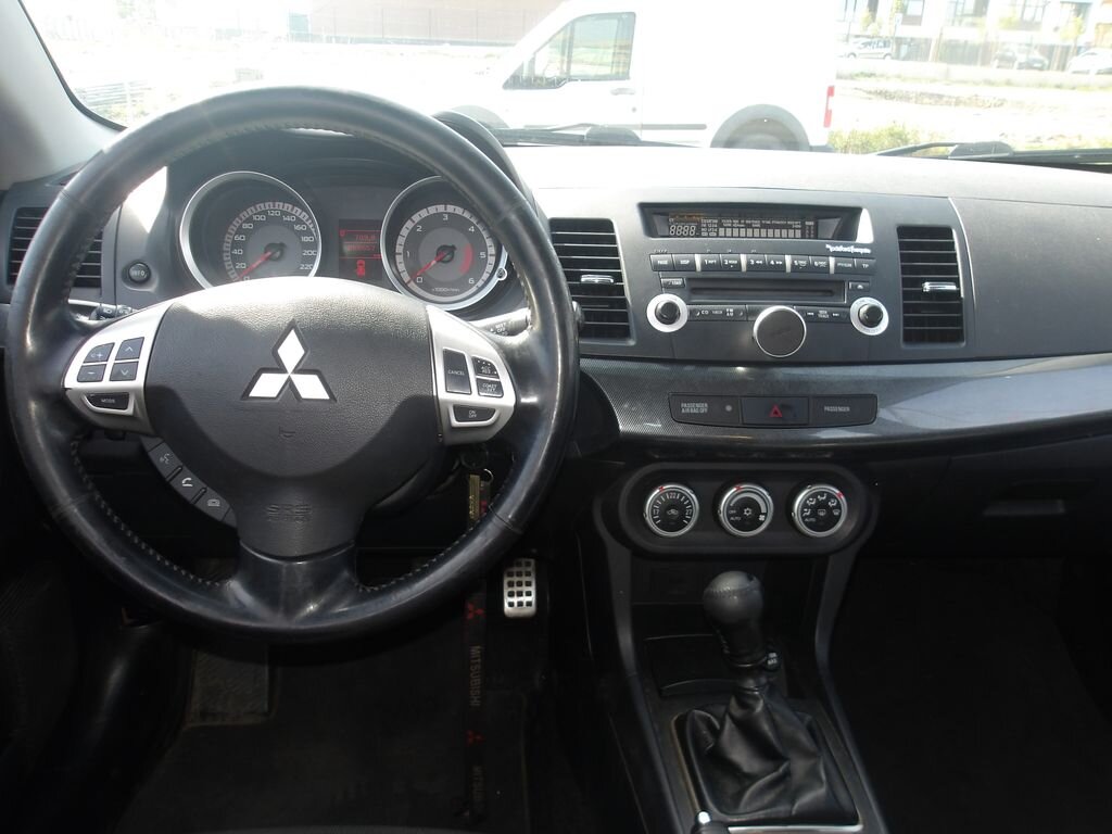 Mitsubishi Lancer Sedan / Limuzína 2,0 l 103 kw