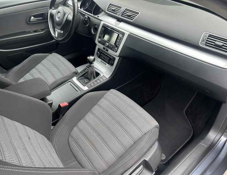 Volkswagen Passat CC 36