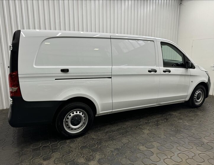 Mercedes-Benz Vito 9