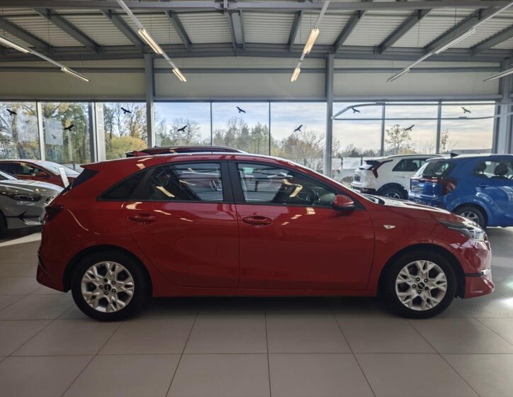 KIA Ceed Hatchback 1,5 l 117 kw