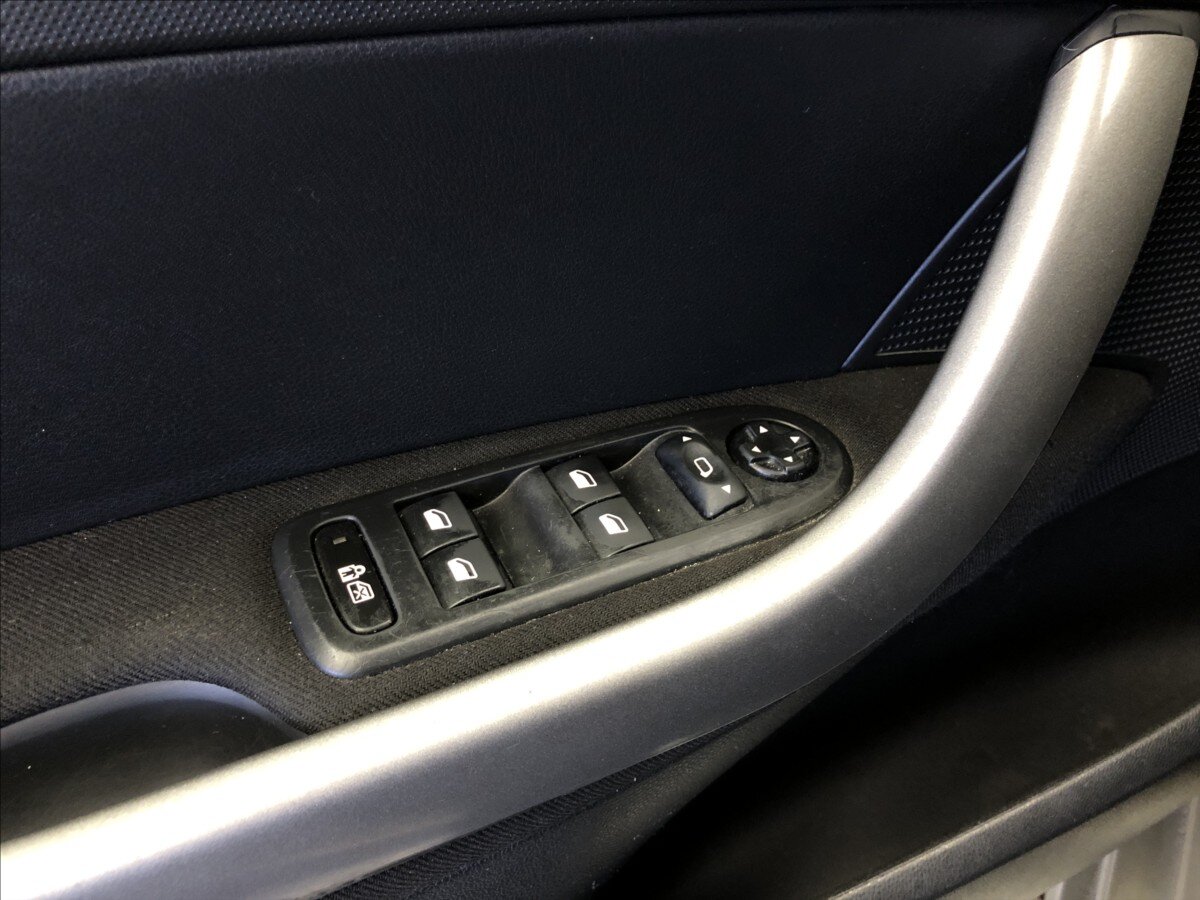 Peugeot 308 Kombi 1,6 l 88 kw