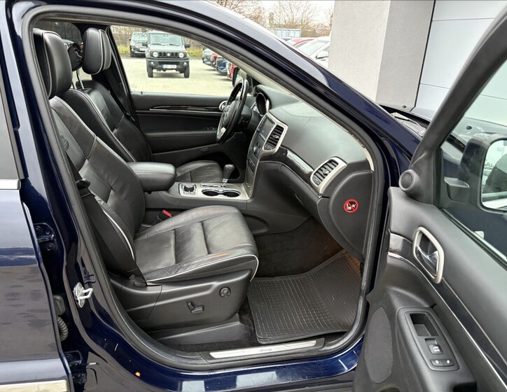 Jeep Grand Cherokee 19